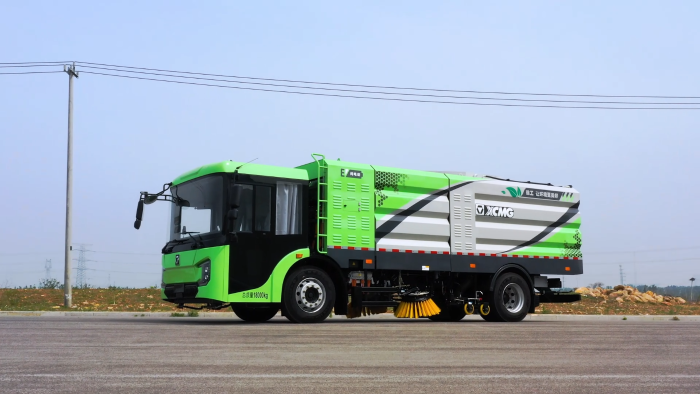 【新品搶先看】高效、舒適、智能全都要？徐工低入口洗掃車給您答案！