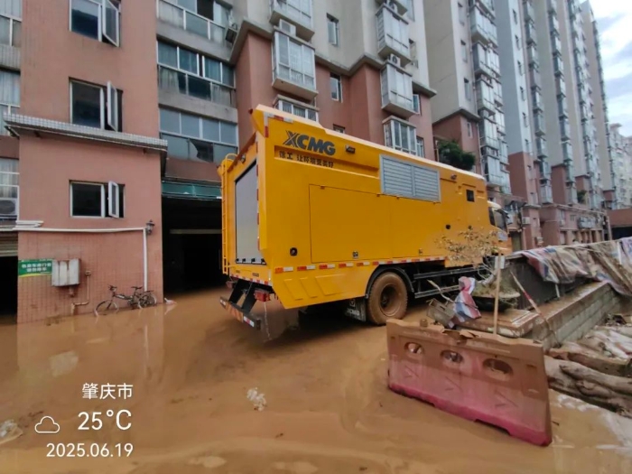 火速馳援！徐工多臺“抗洪勇士”全力迎戰(zhàn)!