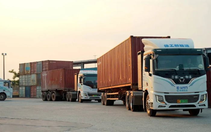 零碳實(shí)錄！徐工新能源重卡刷新港口物流“含綠量”