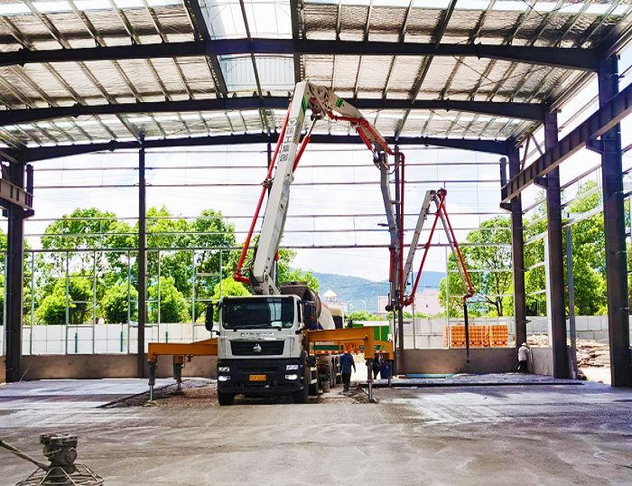 鋼鐵脊梁！徐工HB37米泵車顯實(shí)力 ！