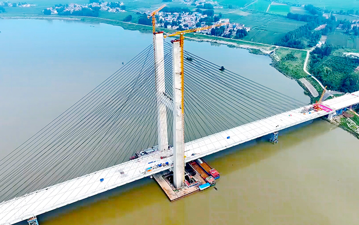 順利合龍！雙塔助建國內(nèi)最大跨徑組合梁獨塔斜拉橋