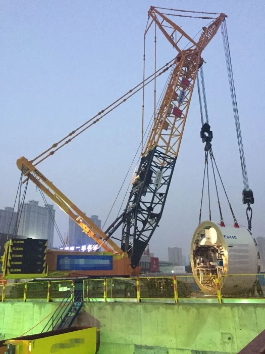 賦能軌交建設(shè)，徐工穩(wěn)穩(wěn)‘吊’打難題