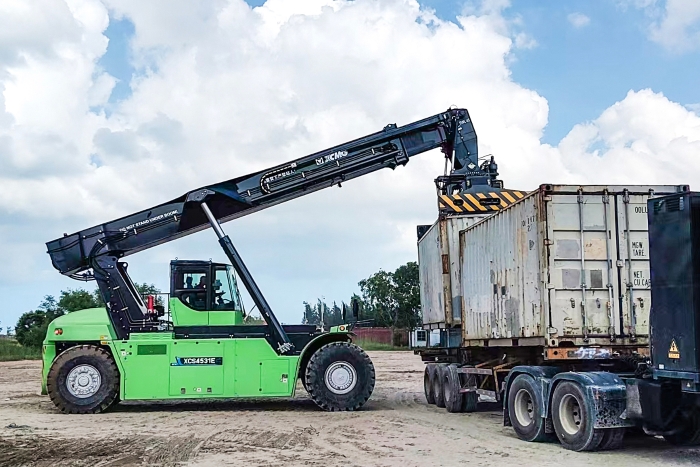 “回頭客”之選！徐工綠色先鋒深耕華南區(qū)域自貿(mào)港