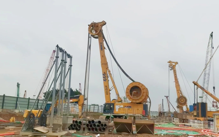 徐工 XTC120 雙輪銑，攻克機(jī)場隧道復(fù)雜地質(zhì)！