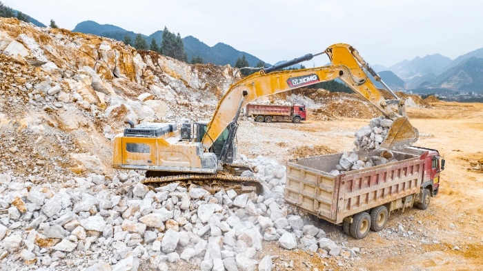礦山擔(dān)當(dāng)XE500GK“坐鎮(zhèn)”礦山，開采更有底氣！